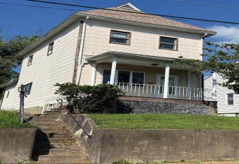 2324 Hamill Avenue, Clarksburg, West Virginia 26301, 2 Bedrooms Bedrooms, 5 Rooms Rooms,2 BathroomsBathrooms,Single Family Detached,For Sale,Hamill,0,10166288