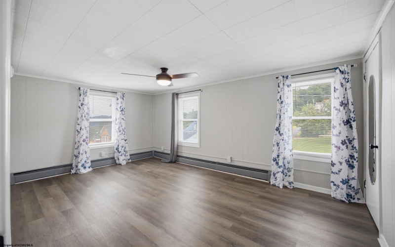 216 Darst Street, Morgantown, West Virginia 26505, 2 Bedrooms Bedrooms, 5 Rooms Rooms,1 BathroomBathrooms,Single Family Detached,For Sale,Darst,0,10166278
