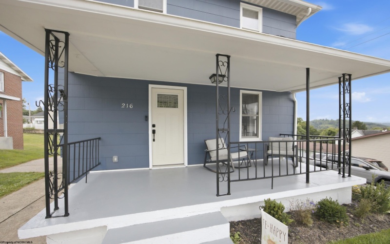 216 Darst Street, Morgantown, West Virginia 26505, 2 Bedrooms Bedrooms, 5 Rooms Rooms,1 BathroomBathrooms,Single Family Detached,For Sale,Darst,0,10166278