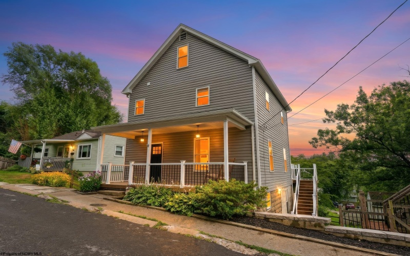 616 Globe Avenue, Morgantown, West Virginia 26501, 4 Bedrooms Bedrooms, 6 Rooms Rooms,1 BathroomBathrooms,Single Family Detached,For Sale,Globe,0,10166295