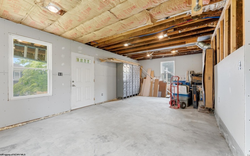 616 Globe Avenue, Morgantown, West Virginia 26501, 4 Bedrooms Bedrooms, 6 Rooms Rooms,1 BathroomBathrooms,Single Family Detached,For Sale,Globe,0,10166295