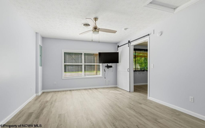 137 Blossom Drive, Clarksburg, West Virginia 26301, 3 Bedrooms Bedrooms, 6 Rooms Rooms,2 BathroomsBathrooms,Single Family Detached,For Sale,Blossom,0,10166309