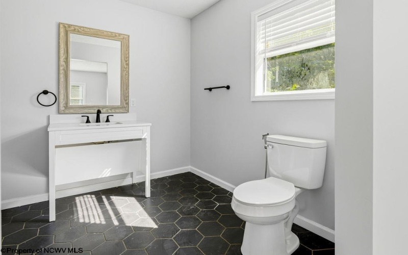 137 Blossom Drive, Clarksburg, West Virginia 26301, 3 Bedrooms Bedrooms, 6 Rooms Rooms,2 BathroomsBathrooms,Single Family Detached,For Sale,Blossom,0,10166309