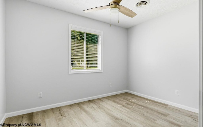 137 Blossom Drive, Clarksburg, West Virginia 26301, 3 Bedrooms Bedrooms, 6 Rooms Rooms,2 BathroomsBathrooms,Single Family Detached,For Sale,Blossom,0,10166309
