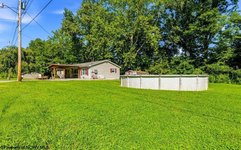 137 Blossom Drive, Clarksburg, West Virginia 26301, 3 Bedrooms Bedrooms, 6 Rooms Rooms,2 BathroomsBathrooms,Single Family Detached,For Sale,Blossom,0,10166309