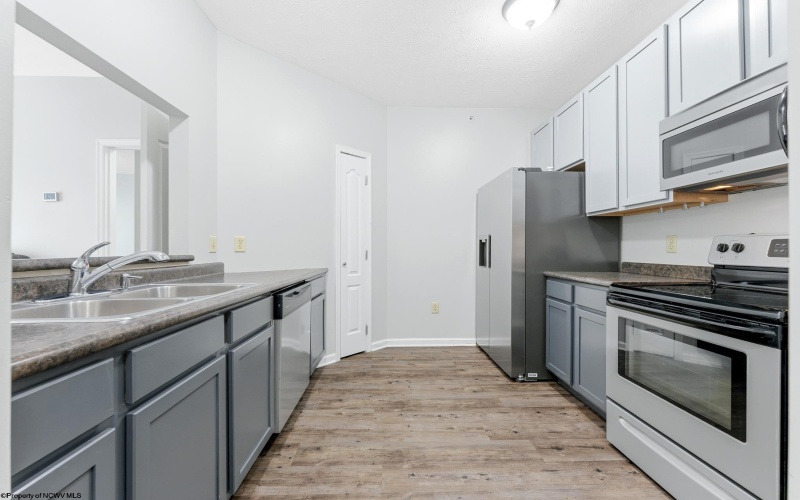 314 Fountain View, Morgantown, West Virginia 26505, 2 Bedrooms Bedrooms, 4 Rooms Rooms,2 BathroomsBathrooms,Single Family Attached,For Sale,Fountain,0,10166297