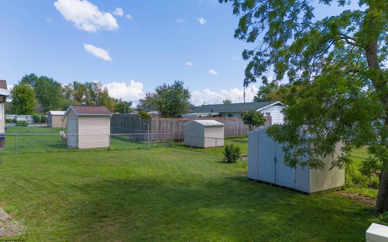 139 Circle Drive, Bridgeport, West Virginia 26330, 3 Bedrooms Bedrooms, 5 Rooms Rooms,2 BathroomsBathrooms,Single Family Detached,For Sale,Circle,0,10166299