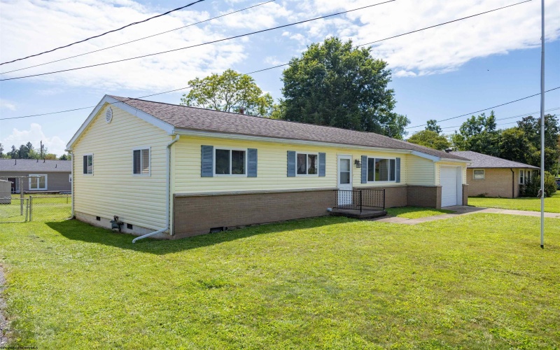 139 Circle Drive, Bridgeport, West Virginia 26330, 3 Bedrooms Bedrooms, 5 Rooms Rooms,2 BathroomsBathrooms,Single Family Detached,For Sale,Circle,0,10166299