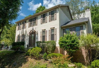 1014 Deerwood Drive, Morgantown, West Virginia 26508, 4 Bedrooms Bedrooms, 11 Rooms Rooms,3 BathroomsBathrooms,Single Family Detached,For Sale,Deerwood,0,10166298