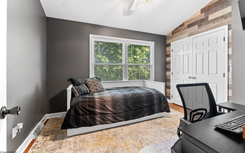 1014 Deerwood Drive, Morgantown, West Virginia 26508, 4 Bedrooms Bedrooms, 11 Rooms Rooms,3 BathroomsBathrooms,Single Family Detached,For Sale,Deerwood,0,10166298