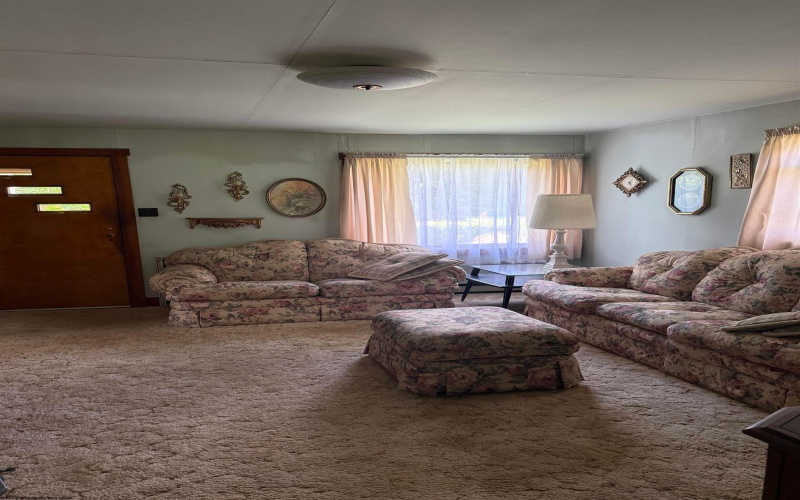 25267 Seneca Trail, Valley Head, West Virginia 26294, 2 Bedrooms Bedrooms, 4 Rooms Rooms,1 BathroomBathrooms,Single Family Detached,For Sale,Seneca,0,10166300