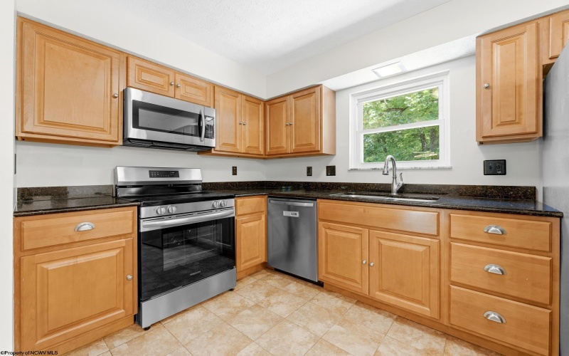 878 SHAFFER Lane, Morgantown, West Virginia 26508, 3 Bedrooms Bedrooms, 8 Rooms Rooms,2 BathroomsBathrooms,Single Family Detached,For Sale,SHAFFER,0,10166304