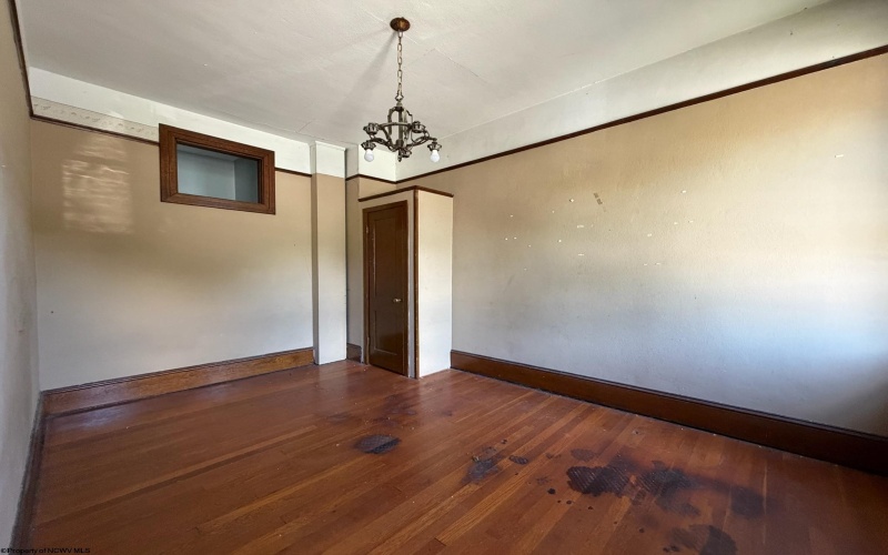 131 7th Street, Weston, West Virginia 26452, 5 Bedrooms Bedrooms, 10 Rooms Rooms,2 BathroomsBathrooms,Single Family Detached,For Sale,7th,0,10166316