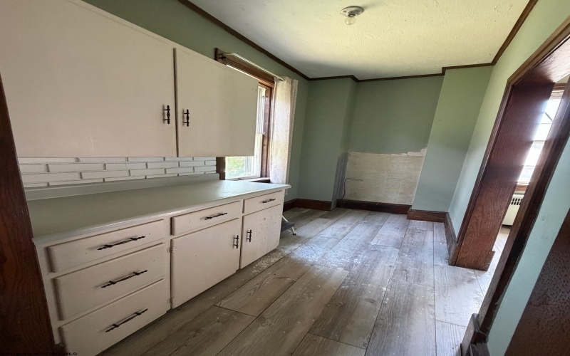 131 7th Street, Weston, West Virginia 26452, 5 Bedrooms Bedrooms, 10 Rooms Rooms,2 BathroomsBathrooms,Single Family Detached,For Sale,7th,0,10166316
