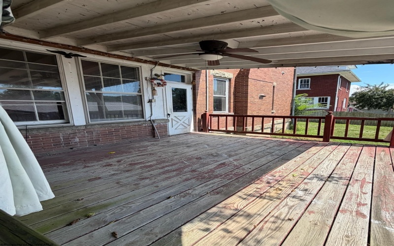 131 7th Street, Weston, West Virginia 26452, 5 Bedrooms Bedrooms, 10 Rooms Rooms,2 BathroomsBathrooms,Single Family Detached,For Sale,7th,0,10166316