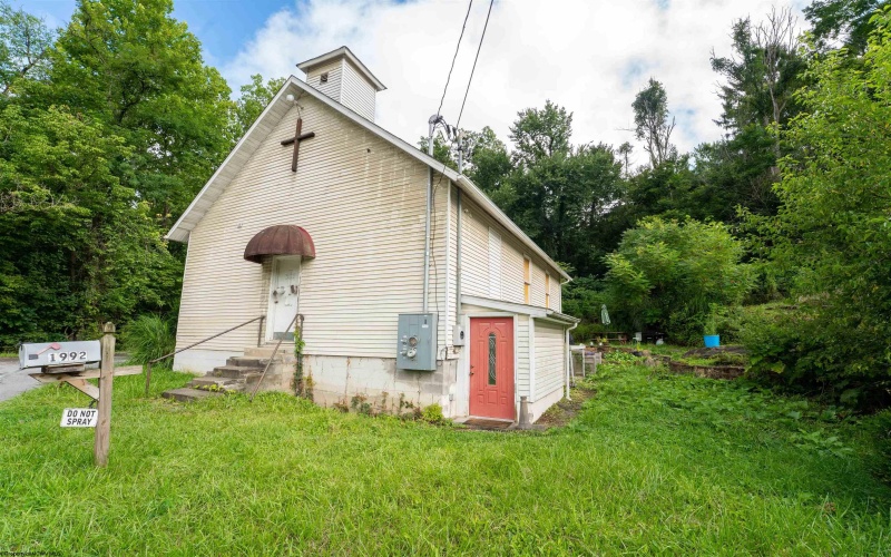 1992 River Road, Morgantown, West Virginia 26501, 1 Bedroom Bedrooms, 3 Rooms Rooms,1 BathroomBathrooms,Single Family Detached,For Sale,River,0,10166312