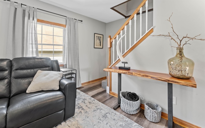 576 New York Avenue, Westover, West Virginia 26501, 2 Bedrooms Bedrooms, 4 Rooms Rooms,1 BathroomBathrooms,Single Family Detached,For Sale,New York,0,10166315