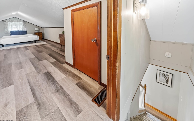 576 New York Avenue, Westover, West Virginia 26501, 2 Bedrooms Bedrooms, 4 Rooms Rooms,1 BathroomBathrooms,Single Family Detached,For Sale,New York,0,10166315