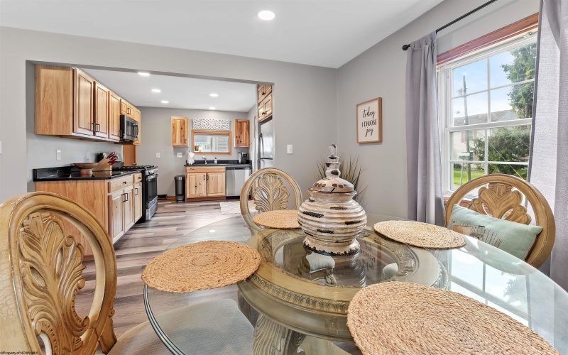 576 New York Avenue, Westover, West Virginia 26501, 2 Bedrooms Bedrooms, 4 Rooms Rooms,1 BathroomBathrooms,Single Family Detached,For Sale,New York,0,10166315