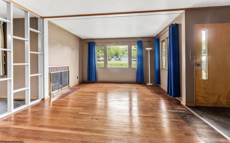 332 Oakland Street, Morgantown, West Virginia 26505, 4 Bedrooms Bedrooms, 7 Rooms Rooms,2 BathroomsBathrooms,Single Family Detached,For Sale,Oakland,0,10166314