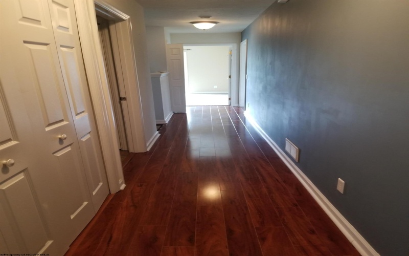 136 Barrington Court, Bridgeport, West Virginia 26330-0000, 3 Bedrooms Bedrooms, 5 Rooms Rooms,3 BathroomsBathrooms,Residential Rentals,For Rent,Barrington,0,10166325