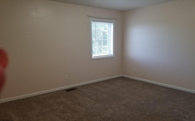 136 Barrington Court, Bridgeport, West Virginia 26330-0000, 3 Bedrooms Bedrooms, 5 Rooms Rooms,3 BathroomsBathrooms,Residential Rentals,For Rent,Barrington,0,10166325