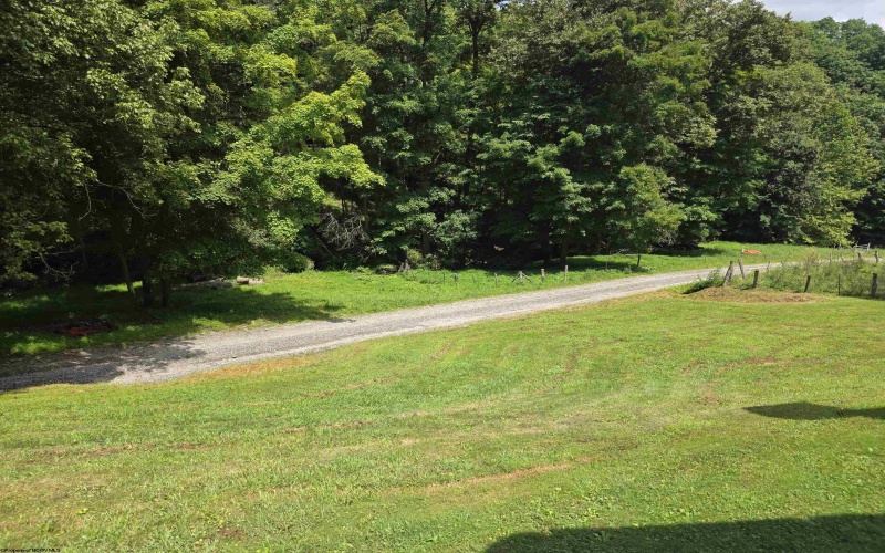 419 Hess School Road, Worthington, West Virginia 26591, 3 Bedrooms Bedrooms, 6 Rooms Rooms,2 BathroomsBathrooms,Single Family Detached,For Sale,Hess School,0,10166328