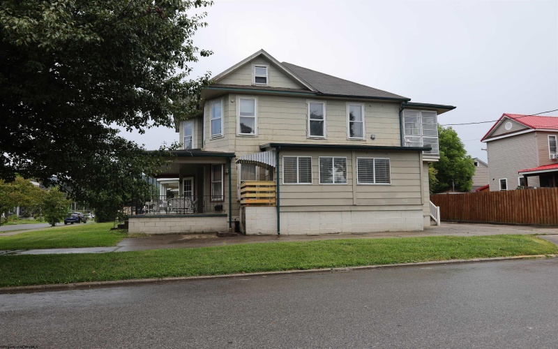 200 Second Street, Elkins, West Virginia 26241, 3 Bedrooms Bedrooms, 9 Rooms Rooms,1 BathroomBathrooms,Single Family Detached,For Sale,Second,0,10166327