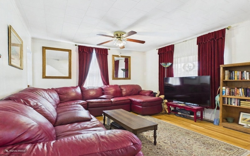 231 THAYER Street, Grafton, West Virginia 26354, 3 Bedrooms Bedrooms, 8 Rooms Rooms,3 BathroomsBathrooms,Single Family Detached,For Sale,THAYER,0,10166317