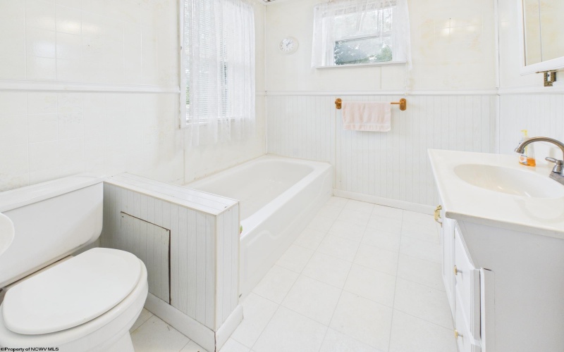 231 THAYER Street, Grafton, West Virginia 26354, 3 Bedrooms Bedrooms, 8 Rooms Rooms,3 BathroomsBathrooms,Single Family Detached,For Sale,THAYER,0,10166317