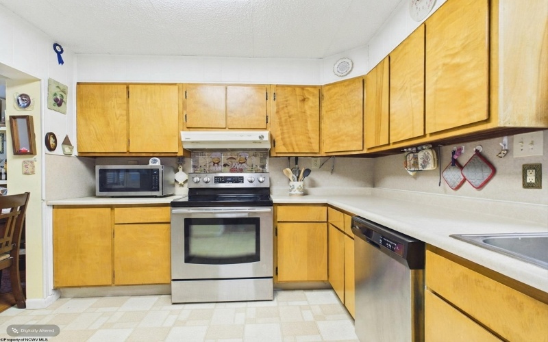 231 THAYER Street, Grafton, West Virginia 26354, 3 Bedrooms Bedrooms, 8 Rooms Rooms,3 BathroomsBathrooms,Single Family Detached,For Sale,THAYER,0,10166317