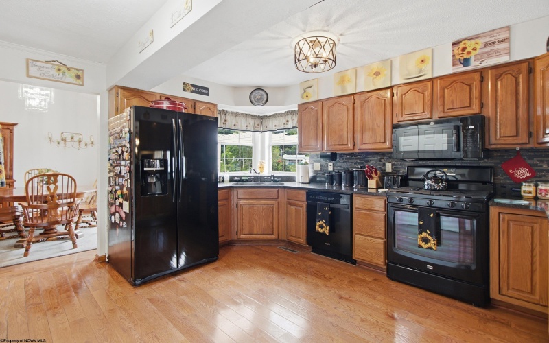 15 Homestead Street, West Union, West Virginia 26456, 3 Bedrooms Bedrooms, 9 Rooms Rooms,2 BathroomsBathrooms,Single Family Detached,For Sale,Homestead,0,10166323