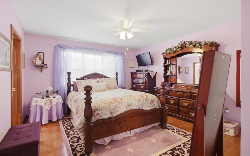 15 Homestead Street, West Union, West Virginia 26456, 3 Bedrooms Bedrooms, 9 Rooms Rooms,2 BathroomsBathrooms,Single Family Detached,For Sale,Homestead,0,10166323