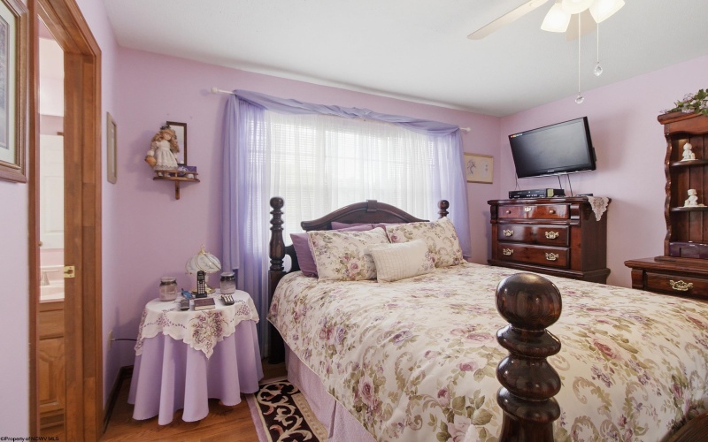 15 Homestead Street, West Union, West Virginia 26456, 3 Bedrooms Bedrooms, 9 Rooms Rooms,2 BathroomsBathrooms,Single Family Detached,For Sale,Homestead,0,10166323