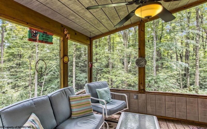 644 Pine Drive, Terra Alta, West Virginia 26764, 2 Bedrooms Bedrooms, 8 Rooms Rooms,2 BathroomsBathrooms,Single Family Detached,For Sale,Pine,0,10166318