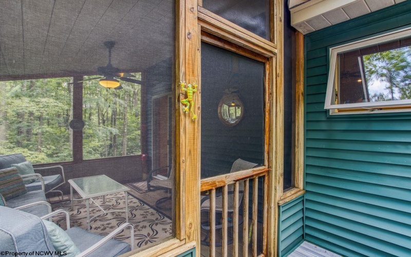 644 Pine Drive, Terra Alta, West Virginia 26764, 2 Bedrooms Bedrooms, 8 Rooms Rooms,2 BathroomsBathrooms,Single Family Detached,For Sale,Pine,0,10166318