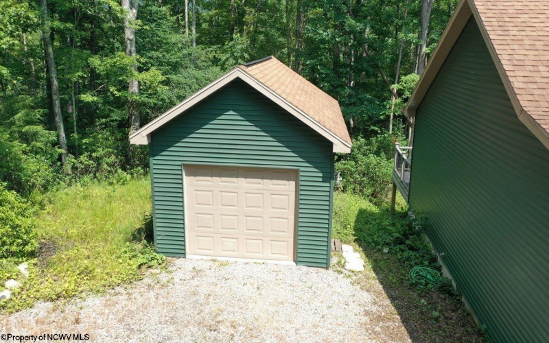 644 Pine Drive, Terra Alta, West Virginia 26764, 2 Bedrooms Bedrooms, 8 Rooms Rooms,2 BathroomsBathrooms,Single Family Detached,For Sale,Pine,0,10166318