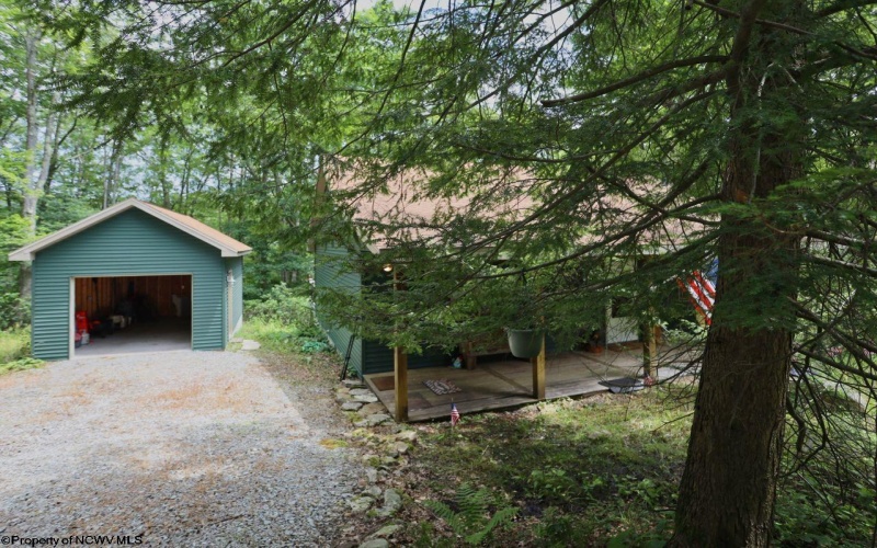 644 Pine Drive, Terra Alta, West Virginia 26764, 2 Bedrooms Bedrooms, 8 Rooms Rooms,2 BathroomsBathrooms,Single Family Detached,For Sale,Pine,0,10166318