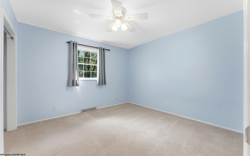 2290 Meadows Drive, Morgantown, West Virginia 26505, 4 Bedrooms Bedrooms, 10 Rooms Rooms,3 BathroomsBathrooms,Single Family Detached,For Sale,Meadows,0,10166322