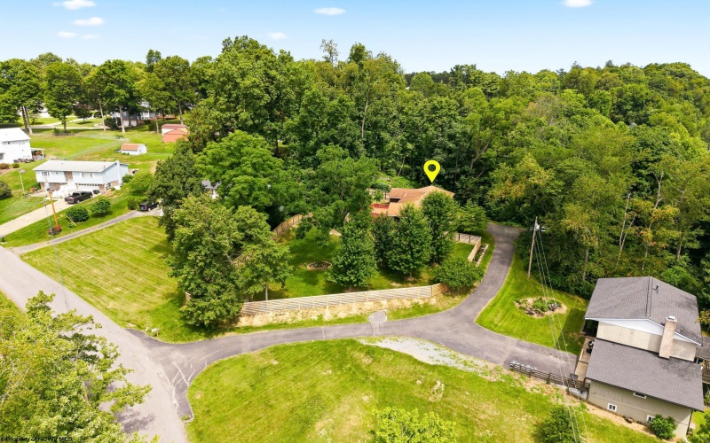 2290 Meadows Drive, Morgantown, West Virginia 26505, 4 Bedrooms Bedrooms, 10 Rooms Rooms,3 BathroomsBathrooms,Single Family Detached,For Sale,Meadows,0,10166322