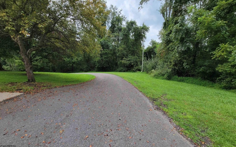 2424 Jack Run Road, Bridgeport, West Virginia 26330, 4 Bedrooms Bedrooms, 11 Rooms Rooms,3 BathroomsBathrooms,Single Family Detached,For Sale,Jack Run,0,10166331