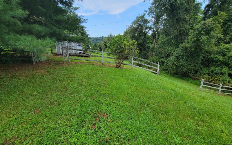2424 Jack Run Road, Bridgeport, West Virginia 26330, 4 Bedrooms Bedrooms, 11 Rooms Rooms,3 BathroomsBathrooms,Single Family Detached,For Sale,Jack Run,0,10166331