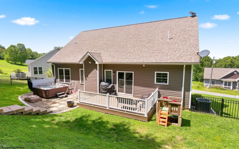 211 Angel Falls Way, Morgantown, West Virginia 26508, 4 Bedrooms Bedrooms, 7 Rooms Rooms,3 BathroomsBathrooms,Single Family Detached,For Sale,Angel Falls,0,10166333