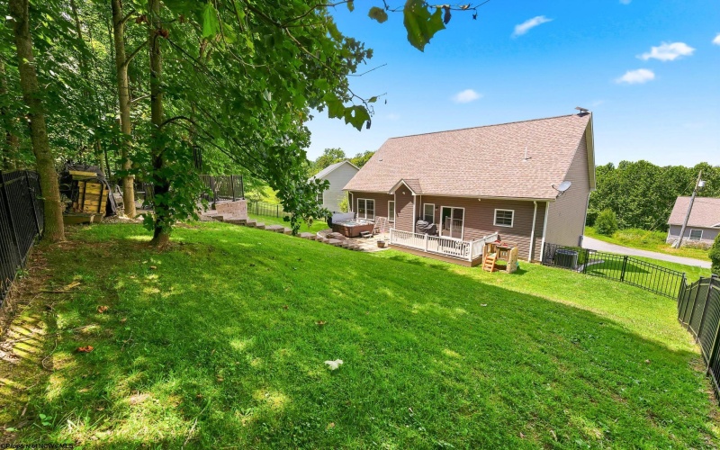 211 Angel Falls Way, Morgantown, West Virginia 26508, 4 Bedrooms Bedrooms, 7 Rooms Rooms,3 BathroomsBathrooms,Single Family Detached,For Sale,Angel Falls,0,10166333