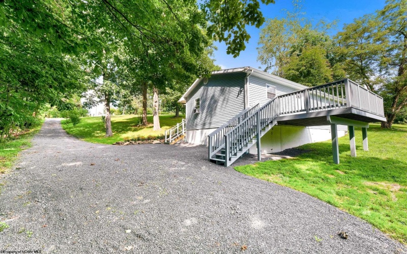 184 WARM HOLLOW Road, Morgantown, West Virginia 26508, 2 Bedrooms Bedrooms, 6 Rooms Rooms,2 BathroomsBathrooms,Single Family Detached,For Sale,WARM HOLLOW,0,10166335