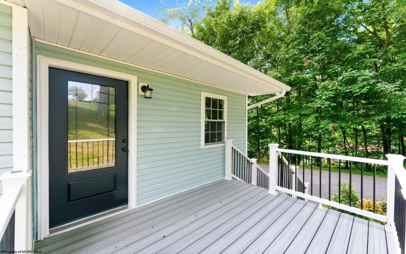 184 WARM HOLLOW Road, Morgantown, West Virginia 26508, 2 Bedrooms Bedrooms, 6 Rooms Rooms,2 BathroomsBathrooms,Single Family Detached,For Sale,WARM HOLLOW,0,10166335