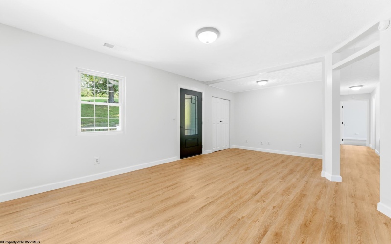 184 WARM HOLLOW Road, Morgantown, West Virginia 26508, 2 Bedrooms Bedrooms, 6 Rooms Rooms,2 BathroomsBathrooms,Single Family Detached,For Sale,WARM HOLLOW,0,10166335