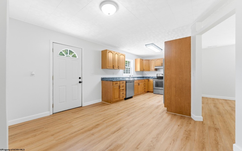 184 WARM HOLLOW Road, Morgantown, West Virginia 26508, 2 Bedrooms Bedrooms, 6 Rooms Rooms,2 BathroomsBathrooms,Single Family Detached,For Sale,WARM HOLLOW,0,10166335