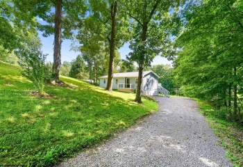 184 WARM HOLLOW Road, Morgantown, West Virginia 26508, 2 Bedrooms Bedrooms, 6 Rooms Rooms,2 BathroomsBathrooms,Single Family Detached,For Sale,WARM HOLLOW,0,10166335