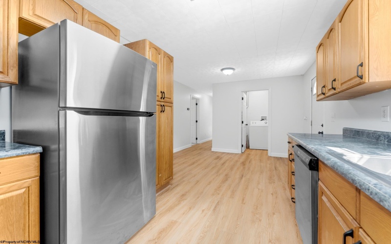 184 WARM HOLLOW Road, Morgantown, West Virginia 26508, 2 Bedrooms Bedrooms, 6 Rooms Rooms,2 BathroomsBathrooms,Single Family Detached,For Sale,WARM HOLLOW,0,10166335
